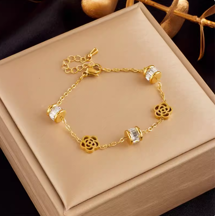 Infinite Love Bracelet in 925 Sterling Silver (One Piece)
